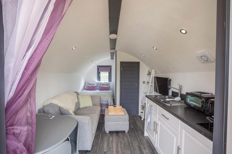 Tigh Beag Na H'Aibhne Appartement Broadford  Buitenkant foto